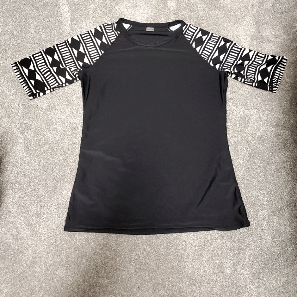 Old Navy Women's rashguard
